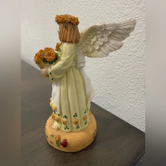 Linda Grayson October Flower Angel Figurine Handmade Colendula Vintage 1995 - Picture 5 of 8